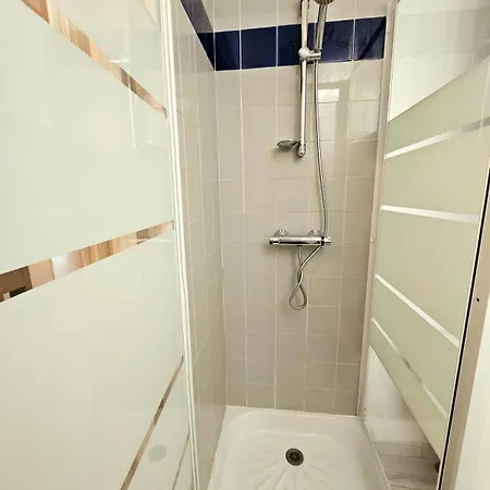Apartment Appart Breti Plage 1 Avec Parking - 50M De La Plage